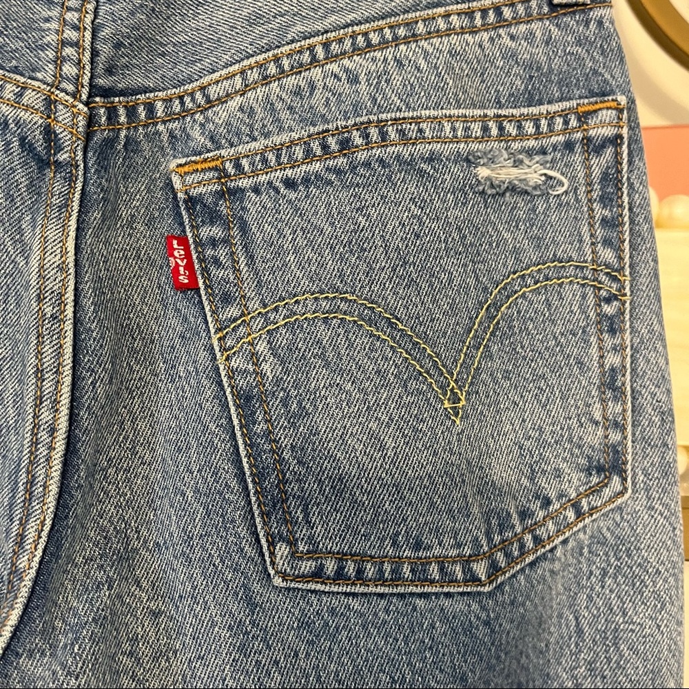 Levi’s 501 Skinny Distressed Jean with Button Fly 24 - Picture 4 of 9